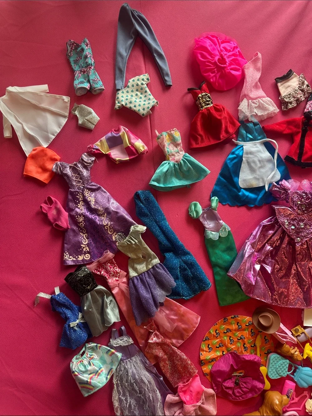 BIG bundle of Barbie Assorted Fashion, shoes & Accessories